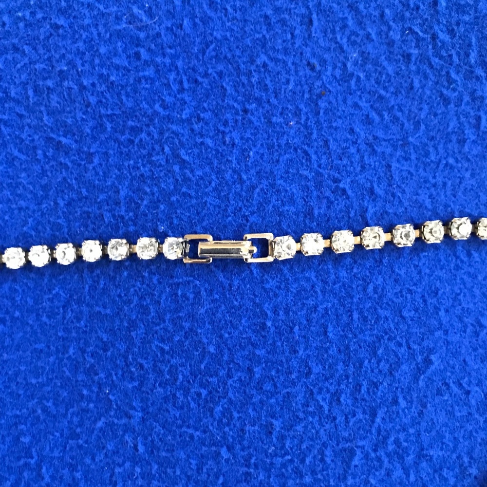 Beautiful Rhinestone Necklace - Picture 5 of 5